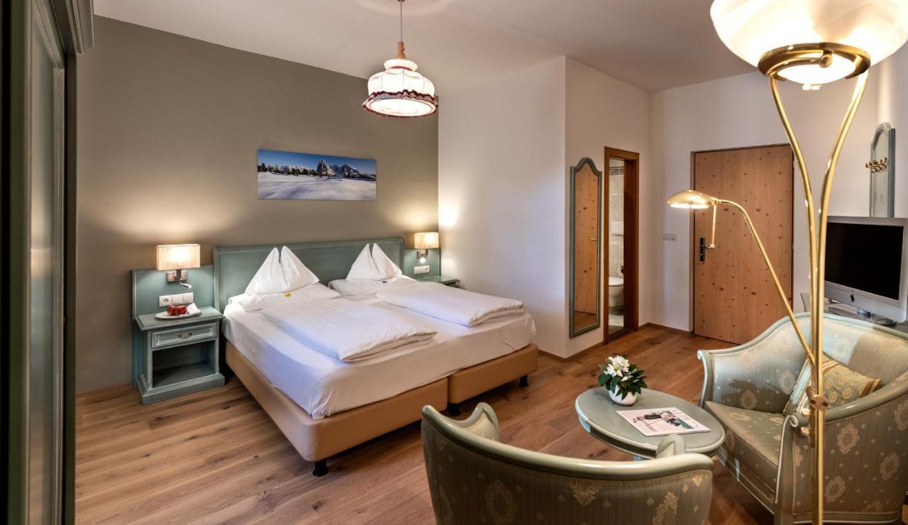 Hotel Zum Turm Castelrotto Exteriör bild
